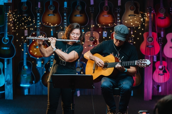 Flute Salad Duo - The Creek Tavern