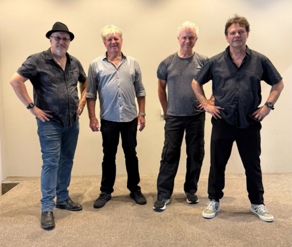 The East Coast Lows Oz-rock @ Alfrescos